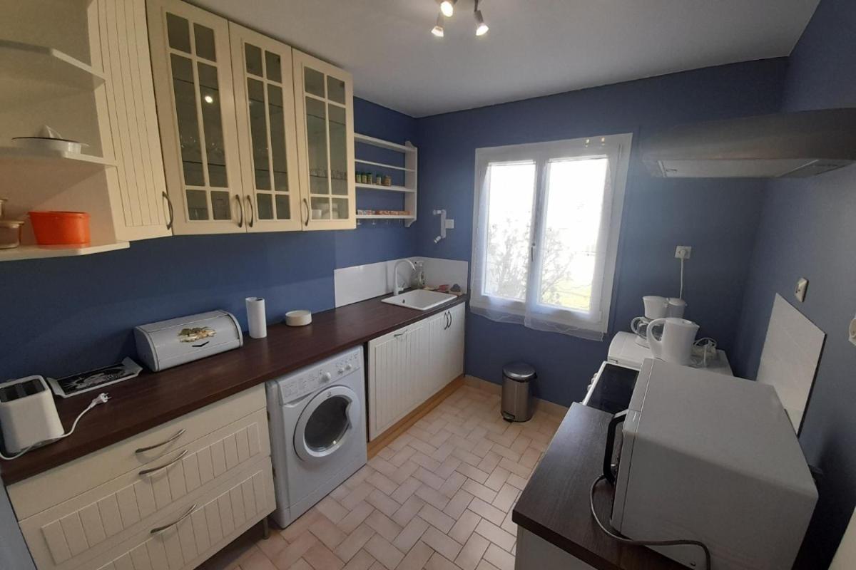 Orsay, 300m Rer Holiday home Orsay
